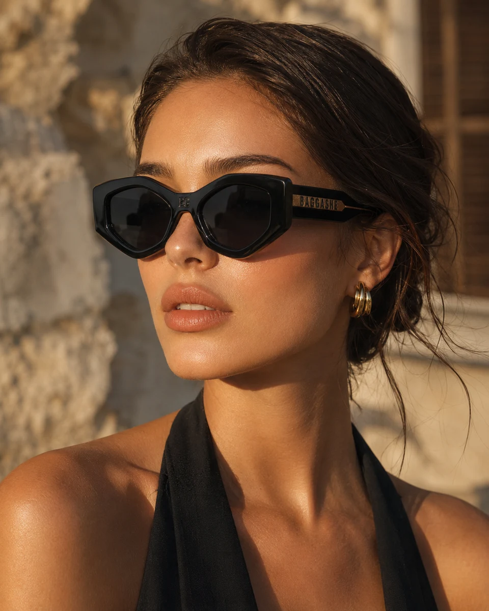 Baggashe Sunglasses Black view 5