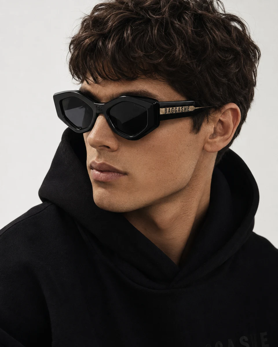 Baggashe Sunglasses Black view 6